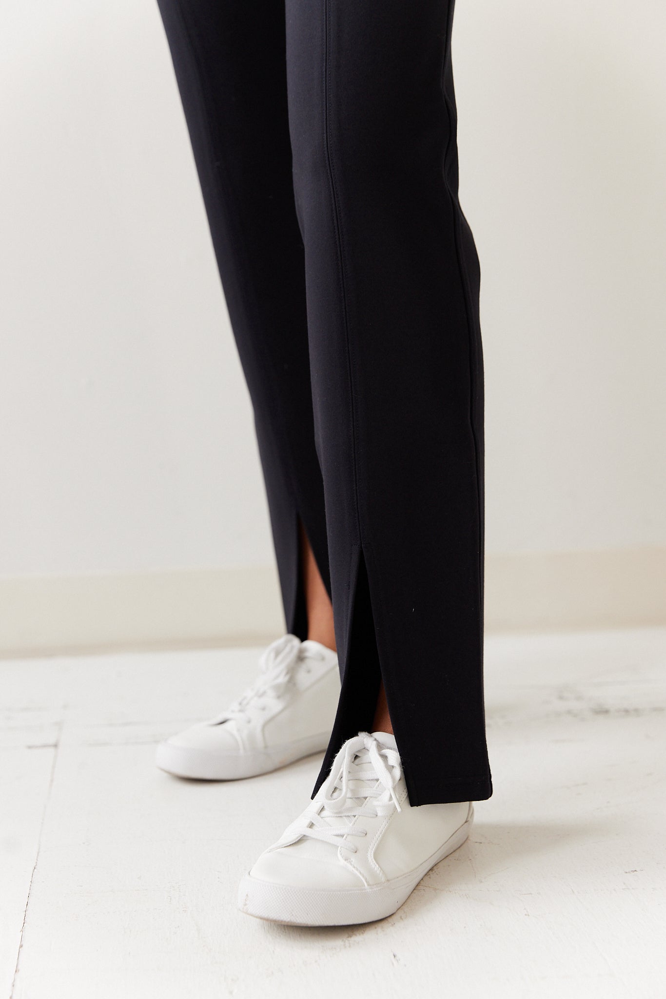 The Slit Front Ponte Pant
